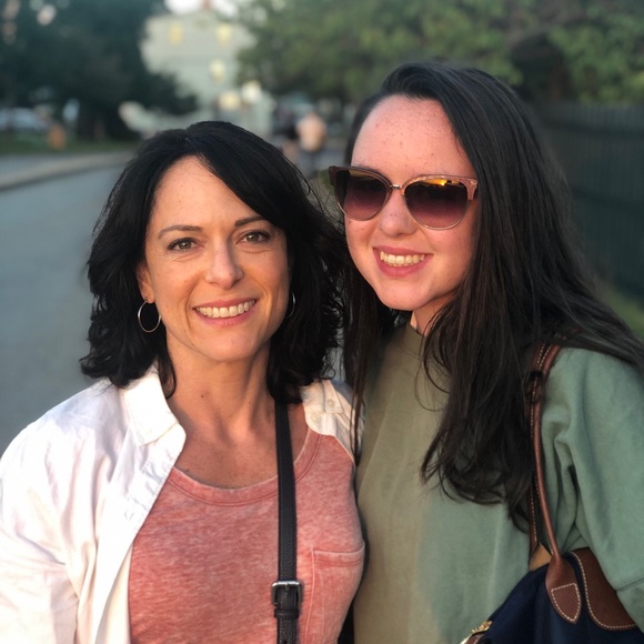 Meet your Posher, Ilana - Picture 1 of 1